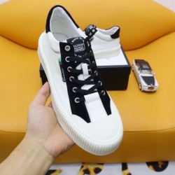 GUCCI グッチ トレンドのコーディネート 2024SS メンズ用 カジュアルシューズ 