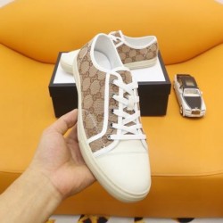 GUCCI グッチ 雑誌にも人気掲載アイテム 2024SS メンズ用 カジュアルシューズ 