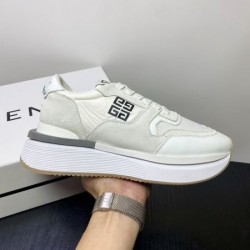 GIVENCHY ジバンシィ 大人カジュアルな 2024SS メンズ用 カジュアルシューズ