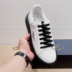 PRADA プラダ 大流行新ブランドアイテム 2024SS メンズ用 カジュアルシューズ