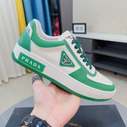 PRADA プラダ 最新シーズンがやってきた 2024SS メンズ用 カジュアルシューズ