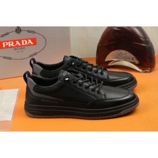 PRADA プラダ 昨年も人気のアイテム新品 2024SS メンズ用 カジュアルシューズ PRADA プラダ 昨年も人気のアイテム新品 2024SS メンズ用 カジュアルシューズ