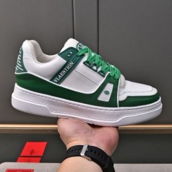 VALENTINO ヴァレンティノ セレブも愛用 2024SS メンズ用 カジュアルシューズ