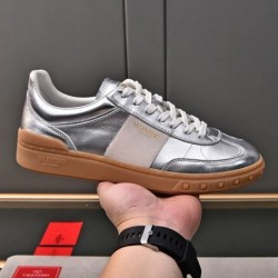 VALENTINO ヴァレンティノ ベストセラー 2024SS メンズ用 カジュアルシューズ