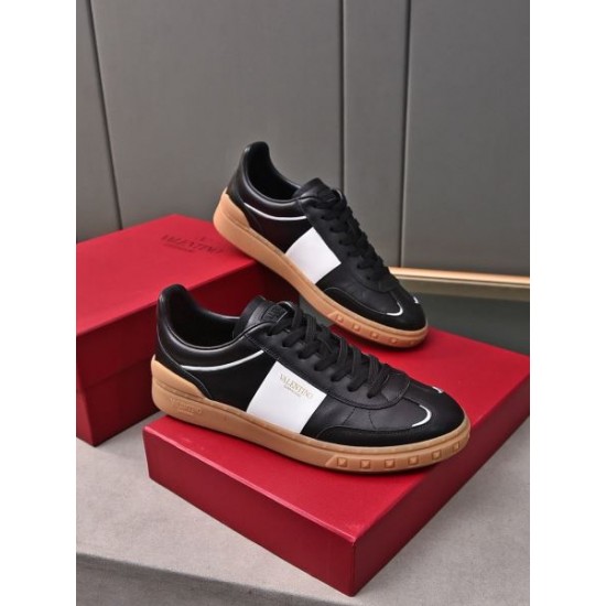 VALENTINO ヴァレンティノ ベストセラー 2024SS メンズ用 カジュアルシューズ