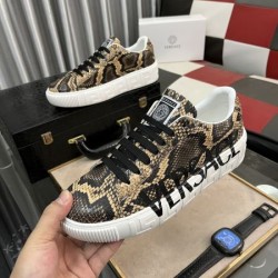 VERSACE ヴェルサーチェ ホリデー限定 2024SS メンズ用 カジュアルシューズ