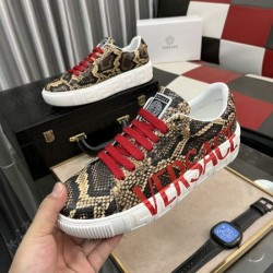 VERSACE ヴェルサーチェ ホリデー限定 2024SS メンズ用 カジュアルシューズ