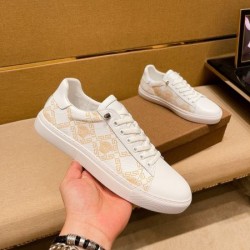 VERSACE ヴェルサーチェ 定番人気商品 2024SS メンズ用 カジュアルシューズ