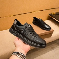 VERSACE ヴェルサーチェ 高級感 超安値 2024SS メンズ用 カジュアルシューズ