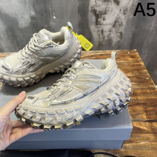 BALENCIAGA バレンシアガ 今季爆発的な人気 2024SS メンズ用 スニーカー BALENCIAGA バレンシアガ 今季爆発的な人気 2024SS メンズ用 スニーカー