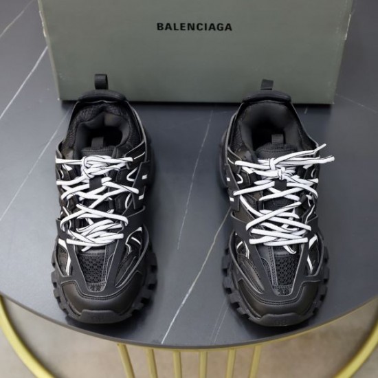 BALENCIAGA バレンシアガ 毎年定番人気商品 2024SS メンズ用 スニーカー BALENCIAGA バレンシアガ 毎年定番人気商品 2024SS メンズ用 スニーカー