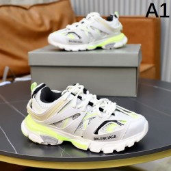 BALENCIAGA バレンシアガ 半額SALE入手困難 2024SS メンズ用 スニーカー