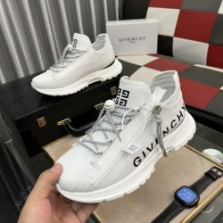 GIVENCHY ジバンシィ 最旬トレンド間違いなし 2024SS メンズ用 スニーカー