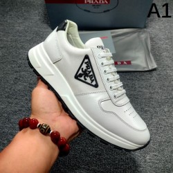 PRADA プラダ 国内完売の入手困難アイテム 2024SS メンズ用 スニーカー