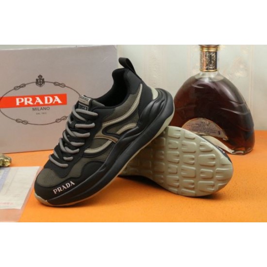 PRADA プラダ 上品ですっきり、好感度抜群 2024SS メンズ用 スニーカー PRADA プラダ 上品ですっきり、好感度抜群 2024SS メンズ用 スニーカー