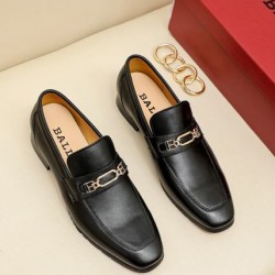 BALLY バリー 個性的な印象に仕上がり 2024SS メンズ用 ビジネスシューズ