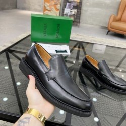 BOTTEGA VENETA ボッテガヴェネタ 最新デザイン 2024SS メンズ用 ビジネスシューズ