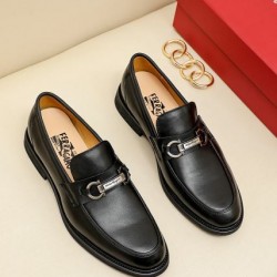 FERRAGAMO サルヴァトーレ フェラガモ 視線を集めて 2024SS メンズ用 ビジネスシューズ