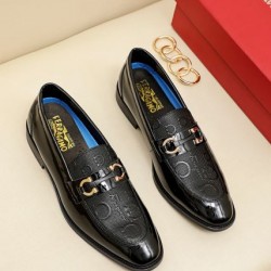 FERRAGAMO サルヴァトーレ フェラガモ 今季トレンド 2024SS メンズ用 ビジネスシューズ