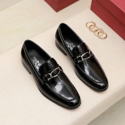 FERRAGAMO サルヴァトーレ フェラガモ 最安価格新品 2024SS メンズ用 ビジネスシューズ