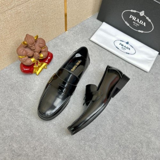 PRADA プラダ 今季はファション感漂う 2024SS メンズ用 ビジネスシューズ PRADA プラダ 今季はファション感漂う 2024SS メンズ用 ビジネスシューズ