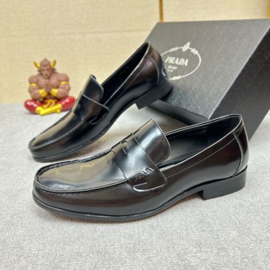PRADA プラダ 今季はファション感漂う 2024SS メンズ用 ビジネスシューズ PRADA プラダ 今季はファション感漂う 2024SS メンズ用 ビジネスシューズ