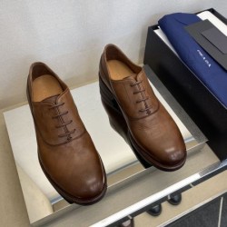 PRADA プラダ 雑誌も街も人気アイテム 2024SS メンズ用 ビジネスシューズ