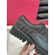 VALENTINO ヴァレンティノ より格上げして 2024SS メンズ用 ビジネスシューズ