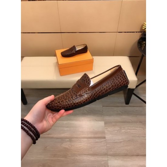 VERSACE ヴェルサーチェ 一番売れている 2024SS メンズ用 ビジネスシューズ VERSACE ヴェルサーチェ 一番売れている 2024SS メンズ用 ビジネスシューズ