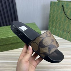 GUCCI グッチ 著名人やセレブも愛用する 2024SS メンズ用 スリッパ