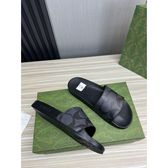 GUCCI グッチ 著名人やセレブも愛用する 2024SS メンズ用 スリッパ GUCCI グッチ 著名人やセレブも愛用する 2024SS メンズ用 スリッパ