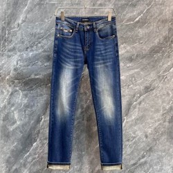 2024SS 雑誌も街も人気アイテム ARMANI アルマーニ ジーパン