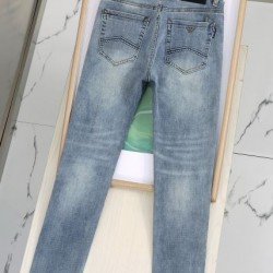 2024SS 引き続き人気のアイテム ARMANI アルマーニ ジーパン