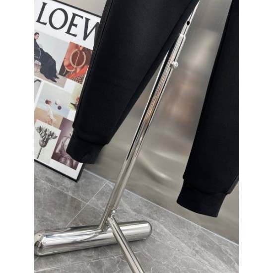 2024SS 存在感絶大スタイル BALENCIAGA バレンシアガ カジュアルパンツ 2024SS 存在感絶大スタイル BALENCIAGA バレンシアガ カジュアルパンツ