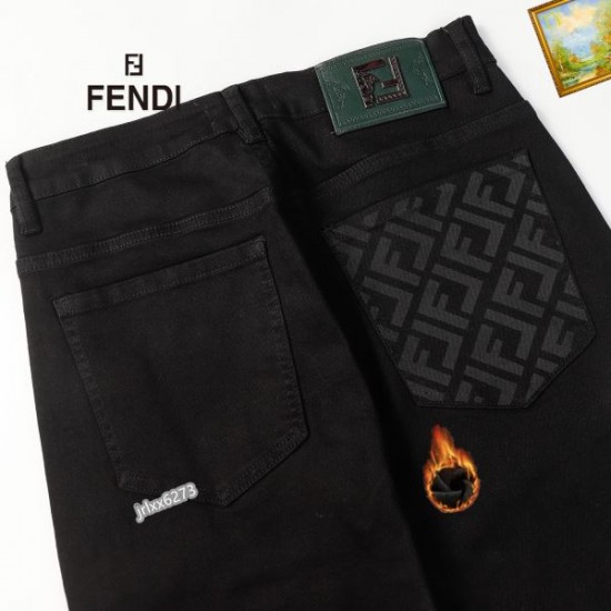 2024SS 雑誌にも人気掲載アイテム FENDI フェンデイ ジーパン 2024SS 雑誌にも人気掲載アイテム FENDI フェンデイ ジーパン