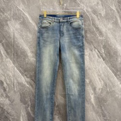 2024SS 気軽におしゃれを楽しめる GUCCI グッチ ジーパン