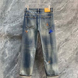 2024SS カジュアル感を出す LOUIS VUITTON ルイヴィトン ジーパン