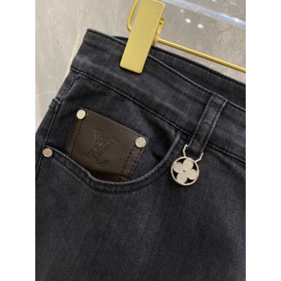 2024SS 完売必須☆お早めに LOUIS VUITTON ルイヴィトン ジーパン 2024SS 完売必須☆お早めに LOUIS VUITTON ルイヴィトン ジーパン