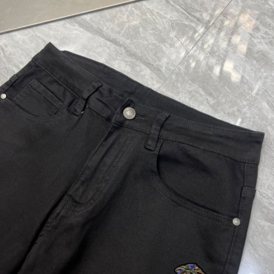 2024SS 新商品☆完売必至 VERSACE ヴェルサーチェ ジーパン 2024SS 新商品☆完売必至 VERSACE ヴェルサーチェ ジーパン