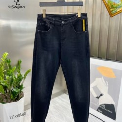 2024SS 大人っぽい雰囲気 YSL イヴ サンローラン ジーパン