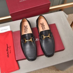 2024FW メンズ用 ビジネスシューズ FERRAGAMO サルヴァトーレ フェラガモ ロゴが素敵