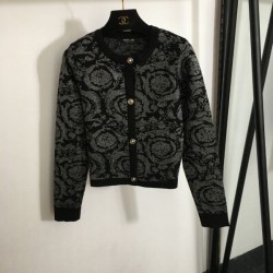 VERSACE ヴェルサーチェ 2点セットアップ 2024FW 超おしゃれ大人気