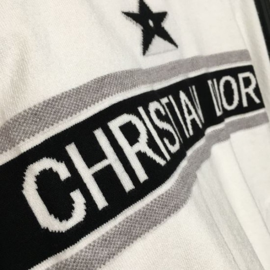DIOR ディオール プルオーバーニット 2024FW 都会的な印象のスタイル
