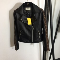 FENDI フェンデイ ブルゾンコート 2024FW オシャレにまとめる逸品