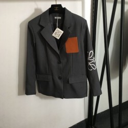 LOEWE ロエベ コート 2024FW おしゃれ上級者の印象がある