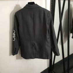 LOEWE ロエベ コート 2024FW おしゃれ上級者の印象がある