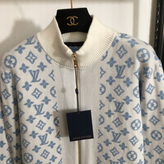 LOUIS VUITTON ルイヴィトン ニットカーディガン 2024FW 毎年定番人気商品 LOUIS VUITTON ルイヴィトン ニットカーディガン 2024FW 毎年定番人気商品