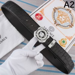 2024FW VERSACE ヴェルサーチェ 秋らしく爽やかな印象 ベルト