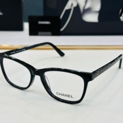 2024FW 透明サングラス CHANEL シャネル 個性的な印象に仕上がり