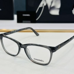 2024FW 透明サングラス CHANEL シャネル 個性的な印象に仕上がり